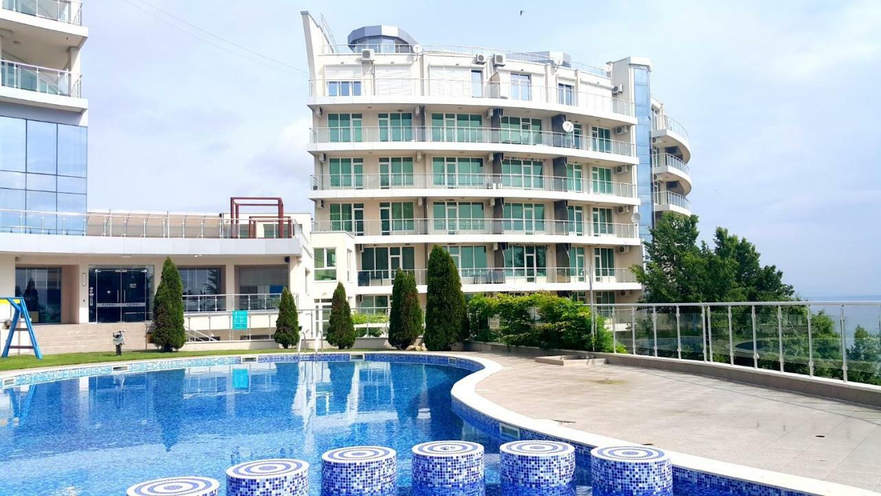 Apartment Silver Delux
